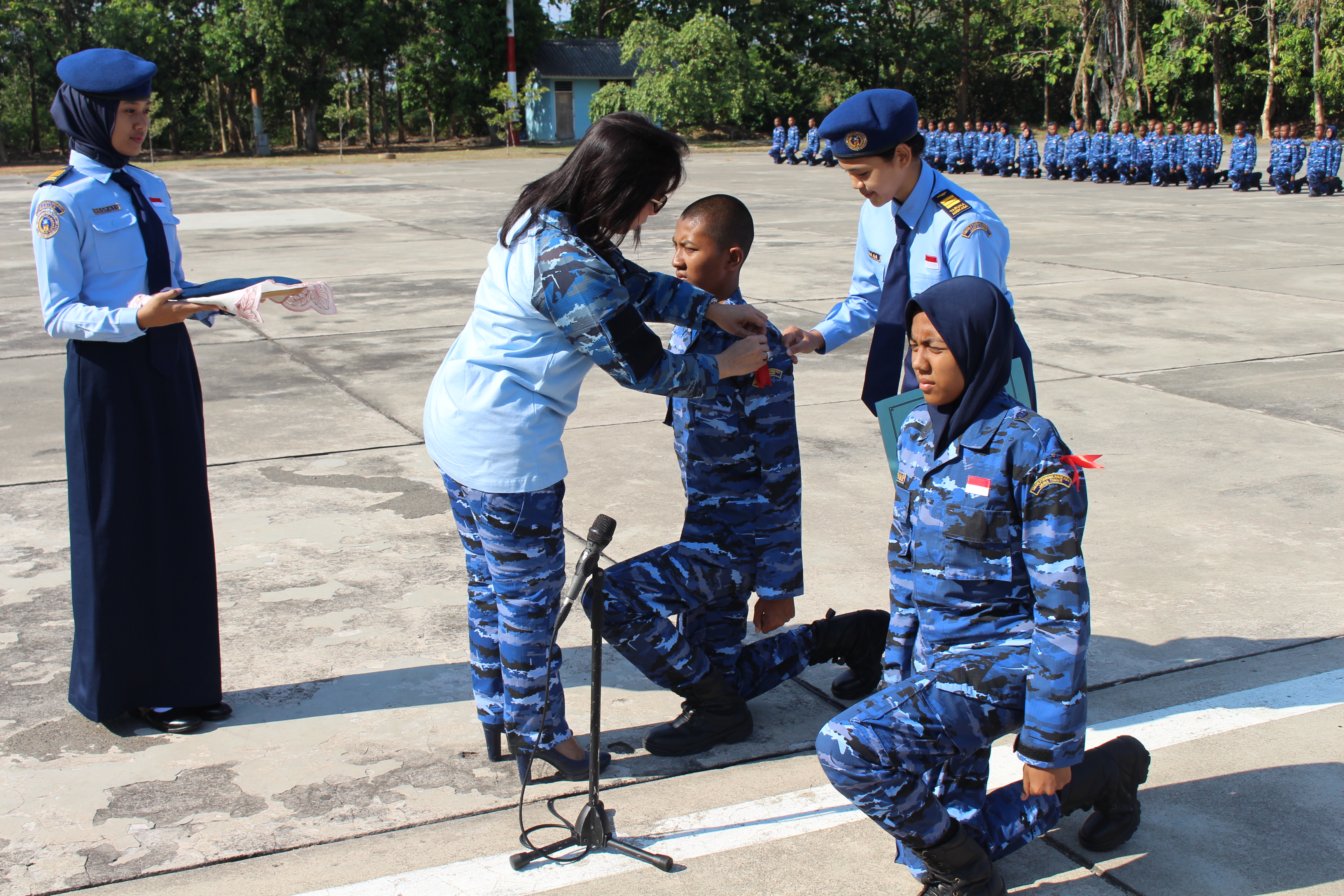 LATIHAN DASAR KEPEMIMPINAN TARUNA ANGKATAN I SMAN 3 TARUNA ANGKASA JAWA TIMUR TAHUN PELAJARAN 2018 – 2019 8 – 11 OKTOBER 2018                                                                                                     “BORN TO BE A LEADER”