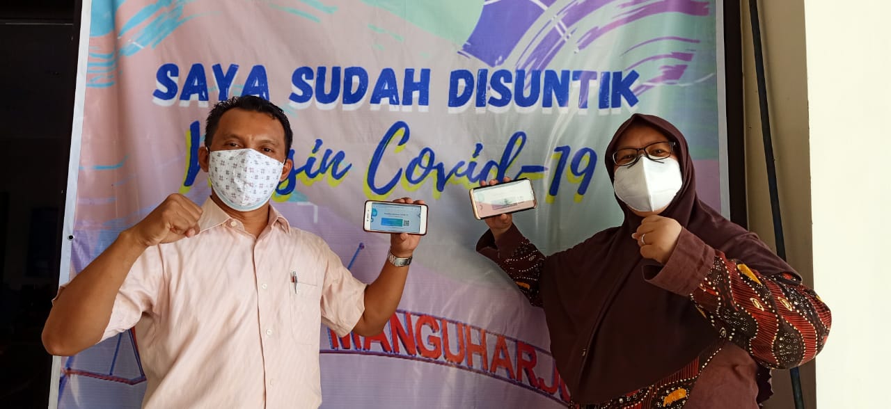 Pendidik dan Tenaga Kependidikan SMAN 3 Taruna Angkasa Madiun Jalani Vaksinasi Covid-19